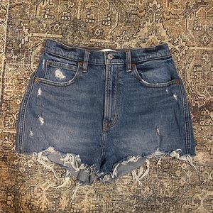 Abercrombie & Fitch ultra high rise mom short